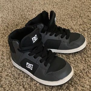 Toddler boys DC high top shoes in great condition